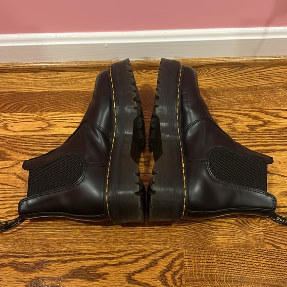 Doc Martens Ladies 11 Slip On Platform - Picture 4 of 4